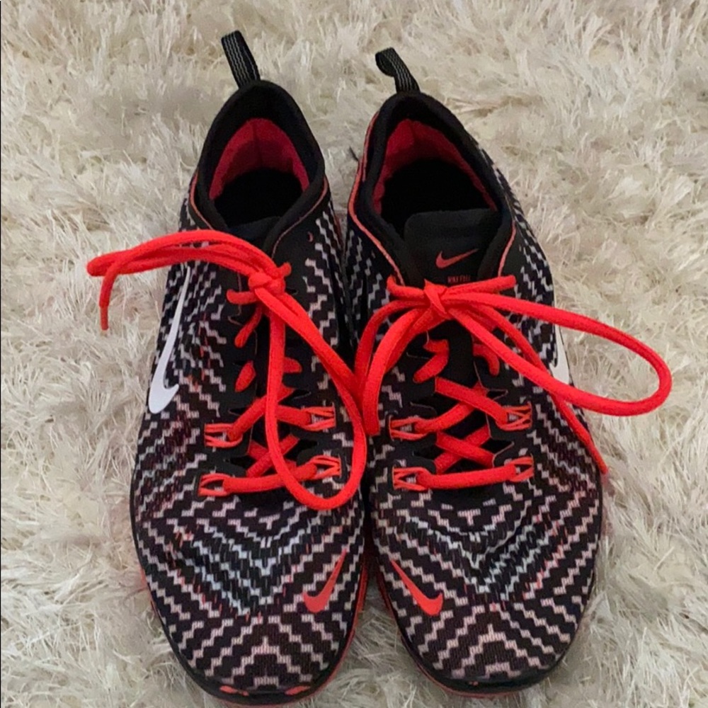 RED AND BLACK NIKES